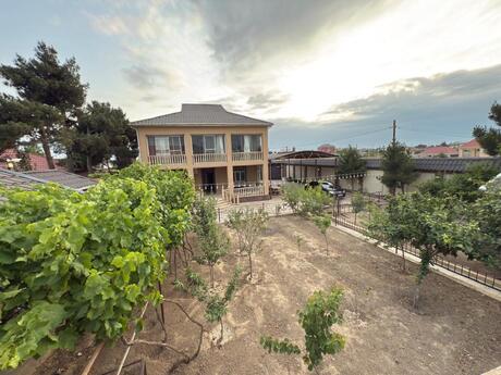 5 otaqlı həyət evi/bağ evi - Bilgəh q. - 200 m²