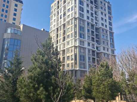 5 otaqlı yeni tikili - Badamdar q. - 200 m²