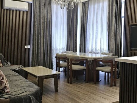 3 otaqlı yeni tikili - 28 May m. - 132 m²