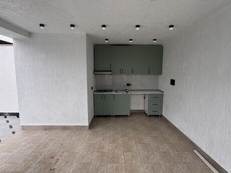 4 otaqlı həyət evi/bağ evi - Mərdəkan q. - 180 m²