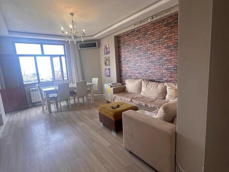 2 otaqlı yeni tikili - 8-ci mikrorayon q. - 62 m²