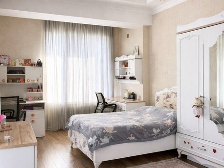 4 otaqlı yeni tikili - 28 May m. - 170 m²