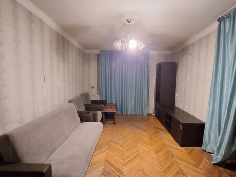 2 otaqlı köhnə tikili - Azadlıq Prospekti m. - 60 m²