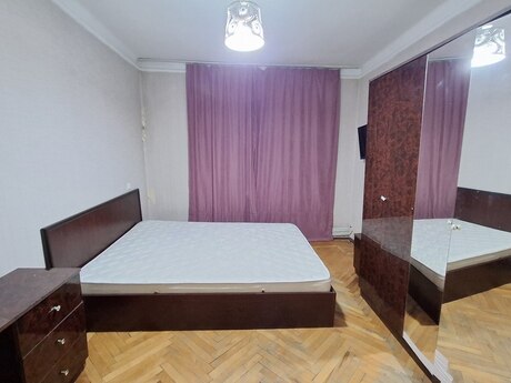 2 otaqlı köhnə tikili - Azadlıq Prospekti m. - 60 m²