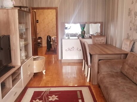 Satılır 3 otaqlı yeni tikili 74 m², Massiv V q.