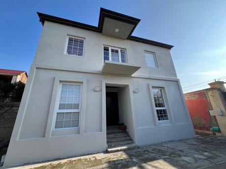 7 otaqlı həyət evi/bağ evi - Bülbülə q. - 250 m²