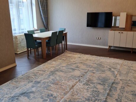 4 otaqlı yeni tikili - Ağ şəhər q. - 205 m²