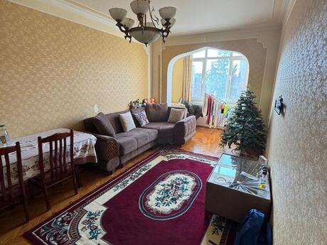 2 otaqlı köhnə tikili - Memar Əcəmi m. - 70 m²