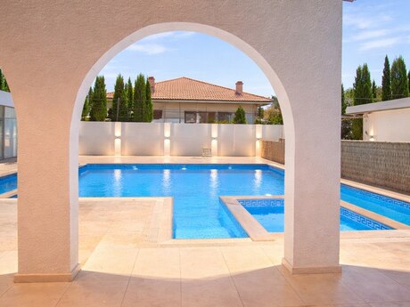 4 otaqlı həyət evi/bağ evi - Mərdəkan q. - 250 m²