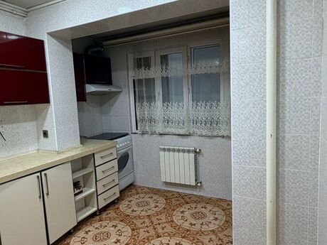Bakıxanovda 3 otaqlı köhnə tikili mənzil satılır, 65 m², 230 000 AZN, şəkil 2 / 12
