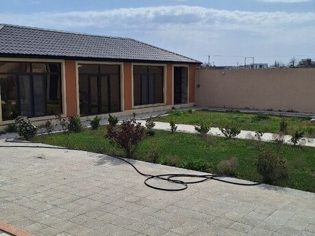 6 otaqlı həyət evi/bağ evi - Nardaran q. - 200 m²