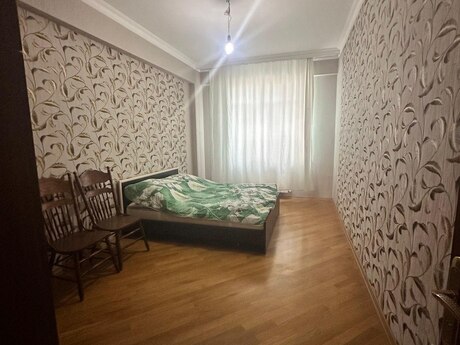 Elan №6001542 - Bakı, Yeni Yasamal q., 3 otaqlı, 135 m², 5/17 mərtəbə