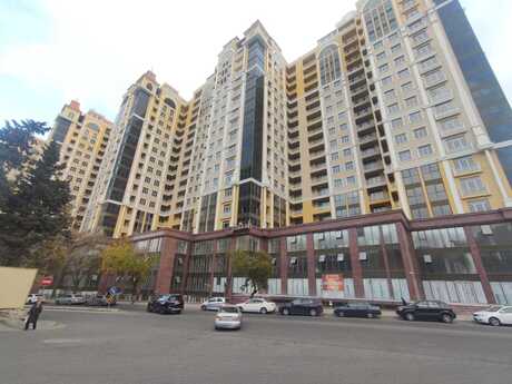 3-комн. новостройка - м. 28 мая - 80 м²