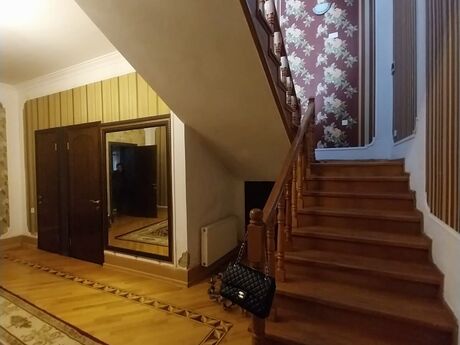 8 otaqlı həyət evi/bağ evi - Həzi Aslanov m. - 460 m²