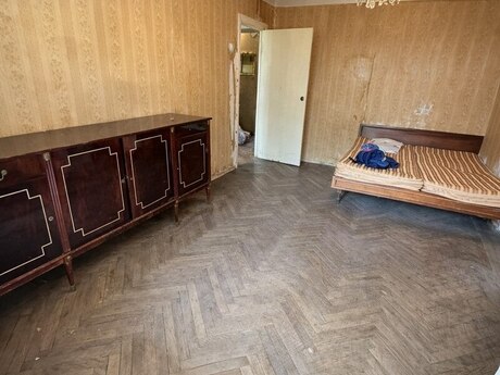 3 otaqlı köhnə tikili - Binəqədi r. - 75 m²