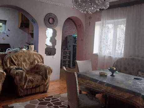 Satılır 3 otaqlı həyət evi/bağ evi 83 m², Zirə q.