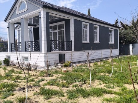 4 otaqlı həyət evi/bağ evi - Novxanı q. - 150 m²