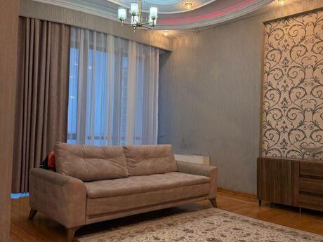 4 otaqlı yeni tikili - 28 May m. - 200 m²