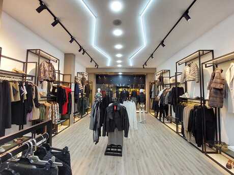 Obyekt - İnşaatçılar m. - 1200 m²