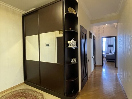 3-room apartment, 115 m², 8-ci mikrorayon: 350 000 ₼ 4