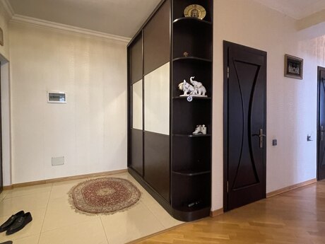 3-room apartment, 115 m², 8-ci mikrorayon: 350 000 ₼ 5