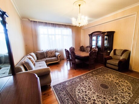 Объявление №6002408 - Баку, м. Ази Асланов, 3-комн., 120 м², 2/10 этаж