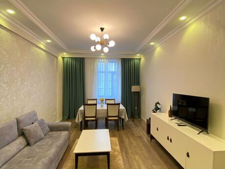 2-комн. новостройка - м. Элмляр Академиясы - 90 м²