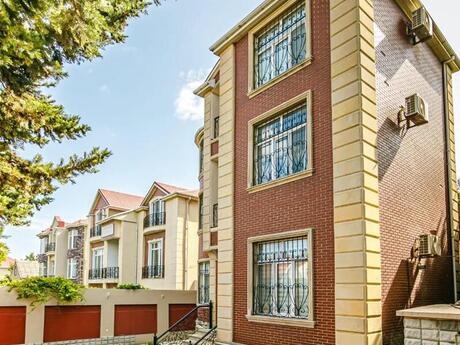 6 otaqlı həyət evi/bağ evi - Badamdar q. - 650 m²