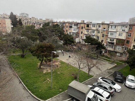 2 otaqlı köhnə tikili - Memar Əcəmi m. - 55 m²