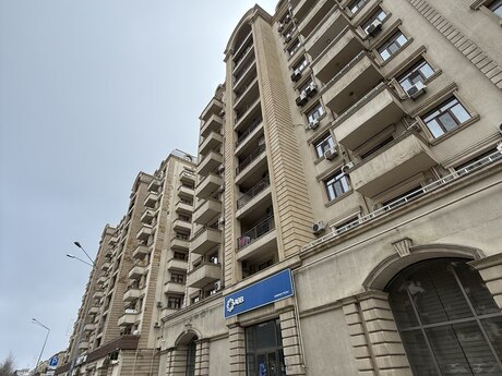 Объявление №6002914 - Баку, пос. Бакиханова, 2-комн., 100 м², 3/12 этаж