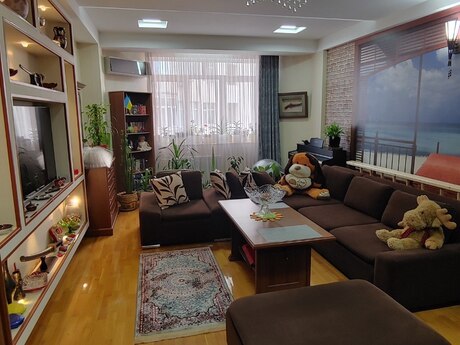 3 otaqlı yeni tikili - Nizami r. - 109 m²