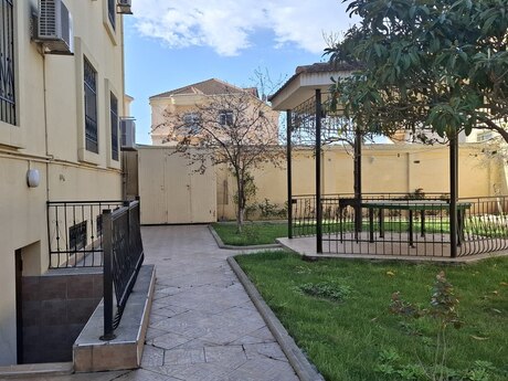 7 otaqlı həyət evi/bağ evi - Nəsimi m. - 650 m²