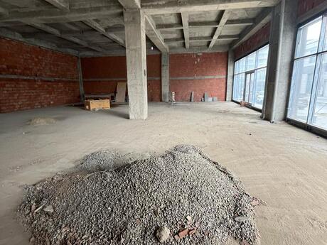 Obyekt - Ağ şəhər q. - 425 m²
