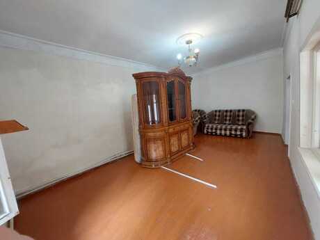 Satılır 6 otaqlı həyət evi/bağ evi 130 m², Yasamal q.