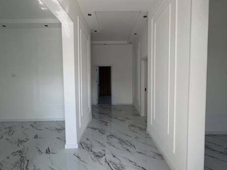 4 otaqlı həyət evi/bağ evi - Şüvəlan q. - 160 m²