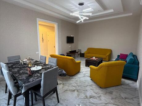 4 otaqlı həyət evi/bağ evi - Şüvəlan q. - 155 m²