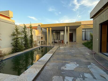 4 otaqlı həyət evi/bağ evi - Şüvəlan q. - 155 m²
