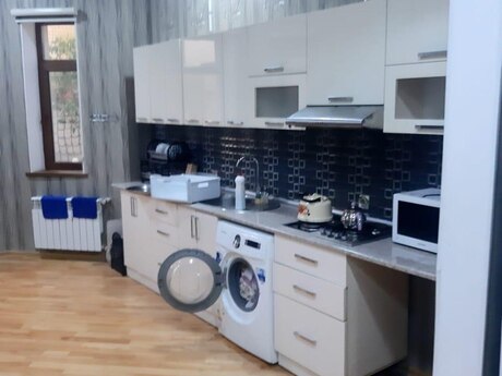 8 otaqlı həyət evi/bağ evi - Qəbələ - 870 m²