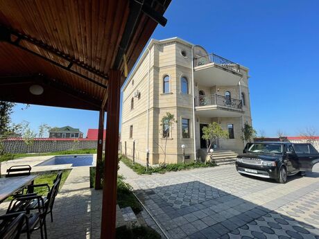 8 otaqlı həyət evi/bağ evi - Qəbələ - 870 m²