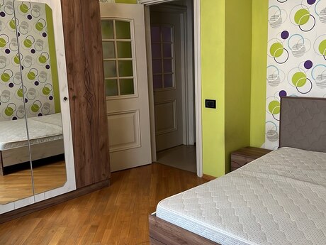 4 otaqlı yeni tikili - Elmlər Akademiyası m. - 150 m²