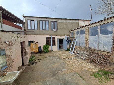 Satılır 8 otaqlı həyət evi/bağ evi 1000 m², Bilgəh q.