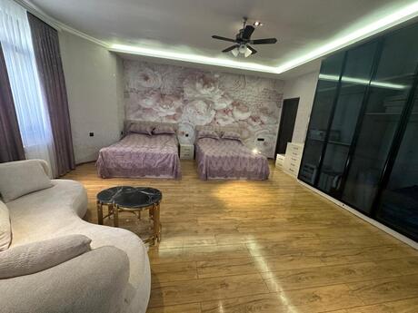 3 otaqlı köhnə tikili - Sahil m. - 120 m²