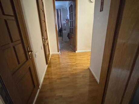 3 otaqlı köhnə tikili - 28 May m. - 80 m²