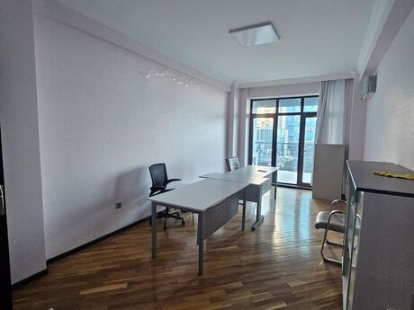 5 otaqlı ofis - Şah İsmayıl Xətai m. - 250 m²