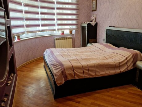 3-комн. новостройка - м. Иншаатчылар - 90 м²