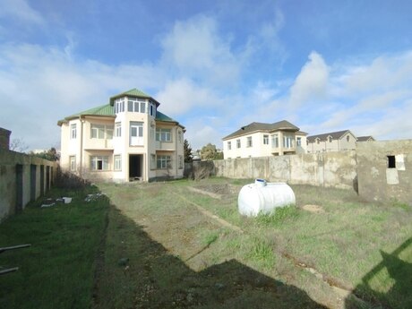 5 otaqlı həyət evi/bağ evi - Buzovna q. - 240 m²