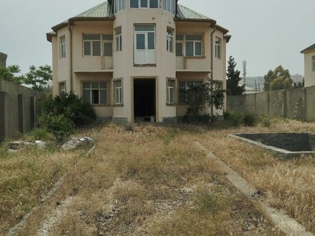 5 otaqlı həyət evi/bağ evi - Buzovna q. - 240 m²