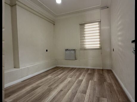 3 otaqlı köhnə tikili - Azadlıq Prospekti m. - 77 m²