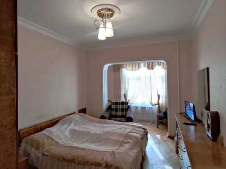 4 otaqlı köhnə tikili - Əhmədli m. - 110 m²