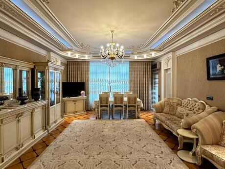 3-комн. новостройка - м. Иншаатчылар - 140 м²